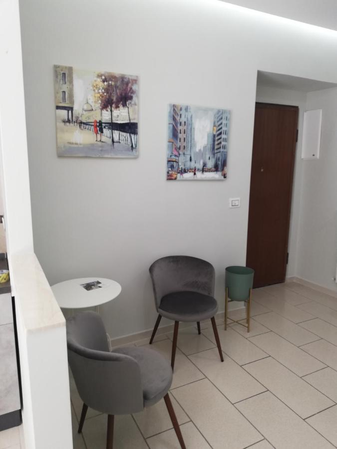 Binario 3 Bed & Breakfast Eboli Bagian luar foto